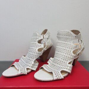 Vince Camuto Esten Heeled Sandal Women Size 7 White Cut Out Heeled Leather 450